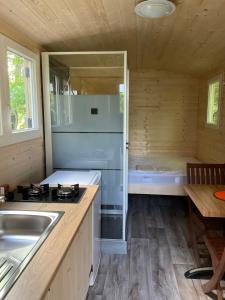 Campings Camping Le Canoe : photos des chambres