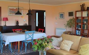 Espectacular casa a dos minutos de Playa America