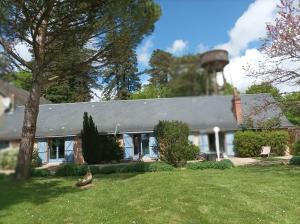 Maisons de vacances L' HERISSAUDIERE-GRAND GITE : Maison 2 Chambres