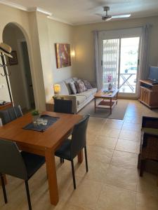 Roof terrace apartment with pool, bikes included