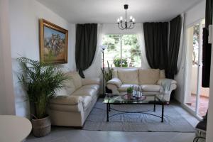 Art-Apart Caronte in Riviera del Sol, Mijas Costa