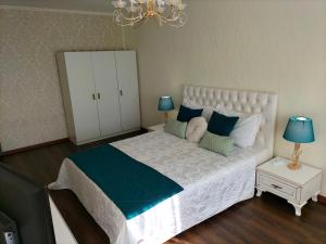 Sunny Home Apartment