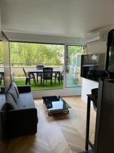 Studio à La Défense (climatisé, parking) - Ubytování bez kategorie ve městě Courbevoie