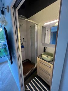 Studio à La Défense (climatisé, parking)