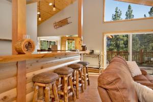 Silver Tip Chalet by Big Bear Vacations Game Tables Ultra Central Cozy Chalet