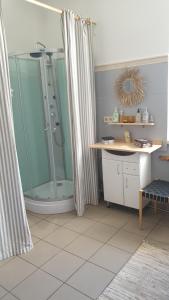 CAMELLIA STUDIO apartment & parking