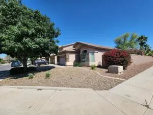 Peaceful 3 Bedrooms Vacation or Business Retreat - Maricopa