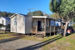 Tentes de luxe Mobil-home Loic camping les Dunes de Contis : photos des chambres