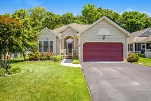 Plantations East - 221 Lakeside Dr - Milton