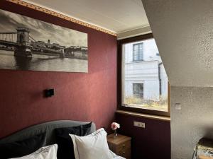 Rose cosy tiny studio with shared rooftop terrace and jacuzzi MK2