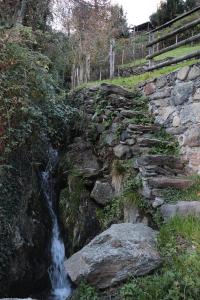 One-Bedroom Apartment with Lake View - Borgo 2