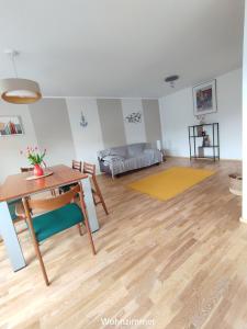 Nordseehaus Husum mit Fahrrädern