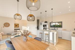 Villa Nivalaggia avec piscine à 15-20min de Porto-Vecchio et de Bonifacio, sunsets sur les champs