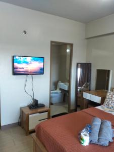 Nadzcondotel-2 Two Palmtree villas nearby NAIA Terminal 3