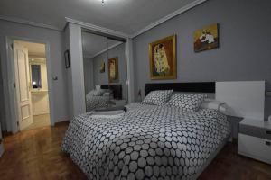 LEKKER&VIDA, Vivienda de Uso Turístico, céntrica, garaje en el edificio