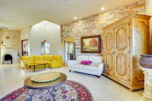 Pet-Friendly Tucson Vacation Rental with Huge Yard!