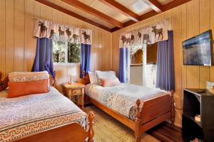 Ski View Chalet by Big Bear Vacations Central Moonridge Hillside Retreat