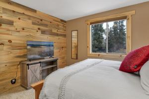 Emmas Cottage Retreat w Foosball + Game Console