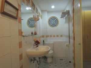 Hotel Deli River and Restaurant Omlandia