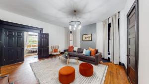 Stylish 1st Floor 2br Apartment 1King and 1Queen