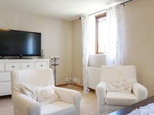 4 person holiday home in HÄLLEVADSHOLM-By Traum