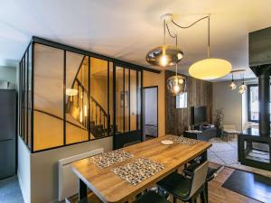 Maisons de vacances Maison spacieuse au centre de Cauterets, avec terrasse, garage, et proche commodites et telecabines. - FR-1-401-260 : photos des chambres