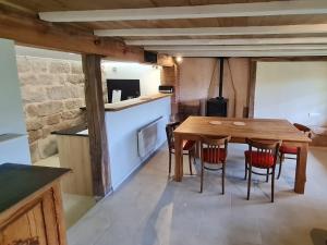 Maisons de vacances Gite Val-et-Chatillon, 3 pieces, 5 personnes - FR-1-584-199 : photos des chambres