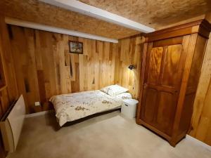 Maisons de vacances Gite Val-et-Chatillon, 3 pieces, 5 personnes - FR-1-584-199 : photos des chambres