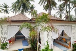 DeCoco Bungalows