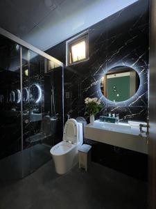 Căn Hộ (Apartment)