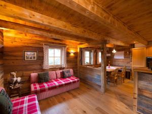 Chalet in St Martin with Sauna & Mountain Views
