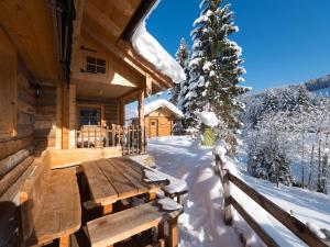 Chalet in St Martin with Sauna & Mountain Views