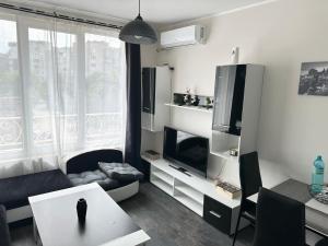Budget Luxury Apartment - Absolutely New Building!