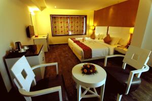 Paravoor Galaxy Hotel