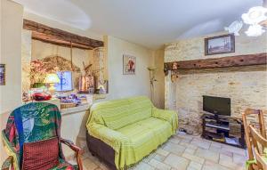Maisons de vacances Beautiful Home In Uzech With Kitchen : photos des chambres