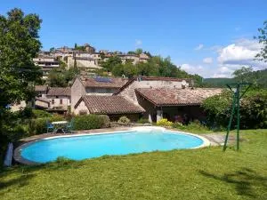 Au cœur de Bruniquel - Magnifique villa en pierres pour 7 personnes - Piscine privée - Poêle - Vue imprenable sur le village - Jardin - Garage - Monclar-de-Quercy