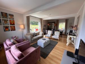 VILLA WALDHAUS WILLINGEN SAUERLAND - Charming Villa near Forest for 12 Guests with Huge Garden - Nearby Winter Sports Area with Ski Slope - Hiking and Nature
