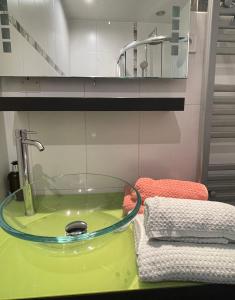 Maisonnette Studio bas Suquet, proche plage et palais