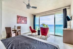 Studio with Sea View