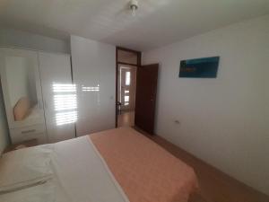 Seaside secluded apartments Cove Torac, Hvar - 4044