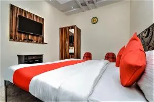 Florence Residency & Riviera Inn - Mūnak