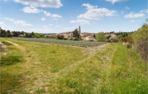 Maisons de vacances Amazing Home In Taulignan With Outdoor Swimming Pool, Wifi And 4 Bedrooms : photos des chambres