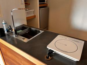 市街地そばの隠れ家2階ワンフロア貸切ステイ 民泊