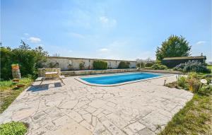 Maisons de vacances Stunning home in Sceaux du Gtinais with Outdoor swimming pool, WiFi and 4 Bedrooms : photos des chambres