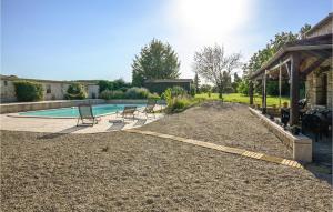 Maisons de vacances Stunning home in Sceaux du Gtinais with Outdoor swimming pool, WiFi and 4 Bedrooms : photos des chambres