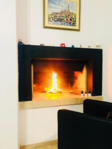 Modern Apartment with Fireplace & Stylish Kitchen