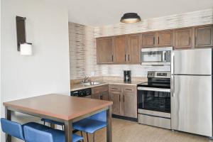 King Studio with Sofa Bed room in Residence Inn Colorado Springs North/Air Force Academy