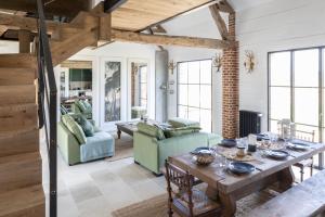 Maisons de vacances FERME DU POIRIER, Piscine & Spa : photos des chambres
