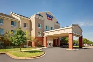 Fairfield Inn & Suites by Marriott Detroit Metro Airport Romulus - 伊普西兰蒂