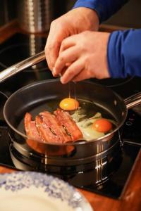 Shepherds Hut in countryside near Bath and Bristol